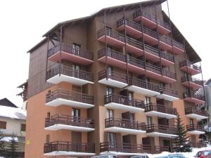 Appartements Appartement cosy avec 5 couchages, centre de station Risoul 1850, proche remontees et commerces - FR-1-330-162 : Appartement (5 Adultes)