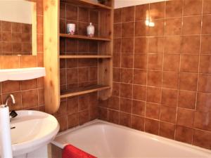 Studio cosy au pied des pistes - 4 couchages - Proche ESF et commerces - FR-1-330-175