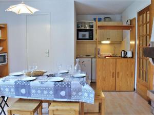 Appartement 3 Pièces 6 couchages avec piscine, animaux admis à Risoul 1850 - FR-1-330-209
