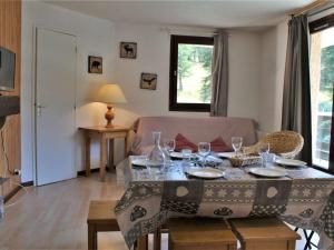 Appartement 3 Pièces 6 couchages avec piscine, animaux admis à Risoul 1850 - FR-1-330-209