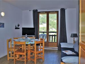 Appartement Risoul, 3 pièces, 6 personnes - FR-1-330-241