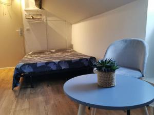 Studio sous les toits proche Paris et Versailles