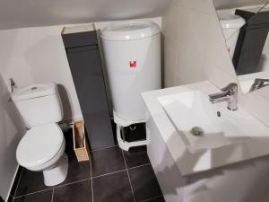 Appartements Studio sous les toits proche Paris et Versailles : photos des chambres