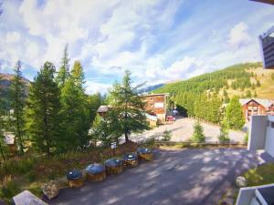 Studio 4 pers. Vars Les Claux, balcon, à 50m des pistes et proche commerces - FR-1-330B-36