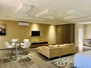 THE BRIDGE BOUTIQUE LODGE