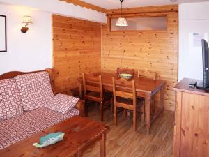 Appartement aux Orres 1800 avec piscine, sauna, proche pistes, 2 pièces, 6 personnes - FR-1-322-196