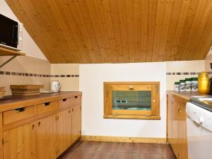 Spacieux appartement 4 pièces avec mezzanine, idéal pour 9 à Méribel, proche pistes - FR-1-180-330