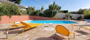 Villa Palm Issambres 6-7 personnes, clim, avec piscine, jardin et parking privés