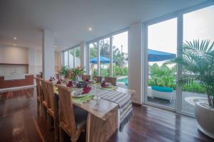 Suzuki Villa Ketewel Beachfront