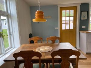 Undiraldan - Steinholt, old music school