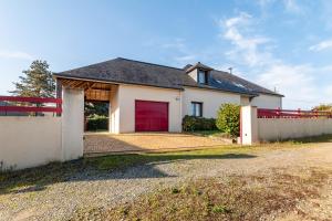 Maisons de vacances Maison avec piscine couverte pour 8 personnes a Sarzeau : Maison de Vacances