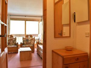 Appartement pour 6, centre Méribel, proche commerces et pistes, piscine lété - FR-1-180-303