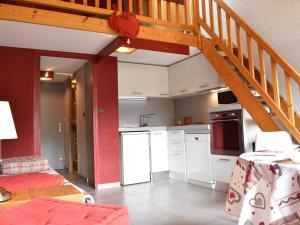 Studio mezzanine 5 pers avec balcon sud, cœur Méribel, proche pistes et commerces - FR-1-180-304