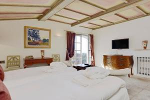 Hotels Chateau Le Cagnard : photos des chambres