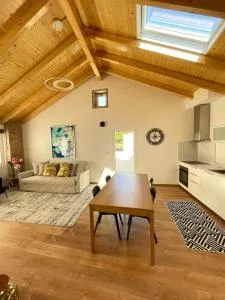 THE ORANGE TREE HOUSES - vista Pátio by Live and Stay - Pego