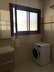 Haut de maison tout confort avec jardin et balcons