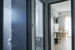 Hotels L'Oree du Bois : Chambre Quadruple avec Balcon 