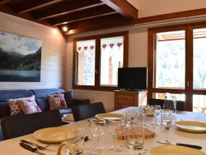 Appartement cosy 8 pers. Méribel Centre, proche pistes, internet inclus - FR-1-180-184