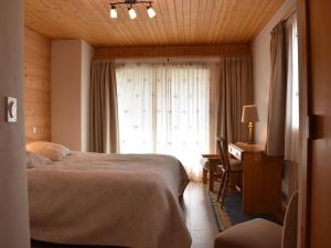 Appartement chaleureux 4 pièces, accès direct aux pistes, proche commerces et services, parking couvert - FR-1-180-178