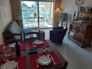 Appartements Appartement Frejus, 2 pieces, 4 personnes - FR-1-226A-29 : photos des chambres