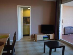 Appartements Appartement Cavalaire-sur-Mer, 2 pieces, 4 personnes - FR-1-226B-27 : photos des chambres