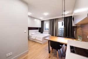 7th Floor Atelier Praga Studio by BookingHost