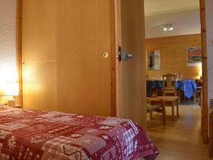 Appartement cosy 3 pièces, 6 pers, Méribel - Balcon Sud, parking, proche pistes et commerces - FR-1-180-151