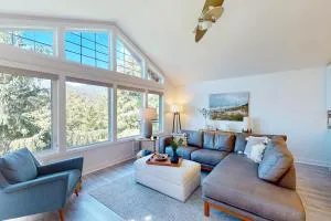 The Eagle's Perch MCA 4024 - Neahkahnie Beach