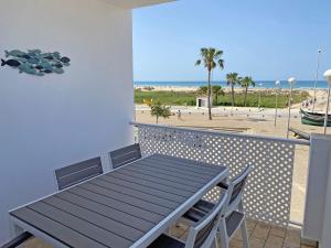 Santa Barbara A Beach front apartment with sea view and garage in Conil