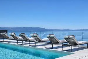 Villa Ultima with sea view, private pool, jacuzzi, gym and sauna - Vicani