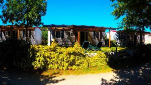 Bungalow with Patio