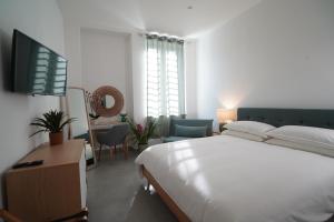 Cosmo 38 Luxury Apartments - Free Parking