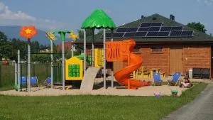 Apartament z Tężnią Solankową, Sauną, Kominkiem LED i Śniadaniem nad Jeziorem Żywieckim - Łodygowice