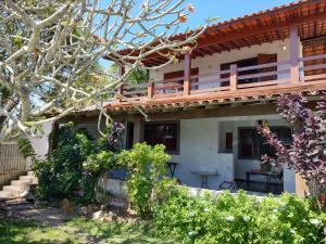 Casa pé na areia - 4m da praia!