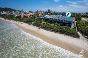 Frente ao mar com 03 dormitórios