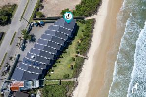 Frente ao mar com 03 dormitórios