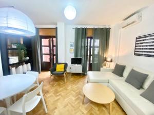 Centro Barrio Embajadores 01