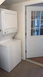 Entire Private 2 bedrooms house, nice neighborhood