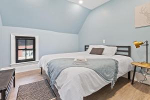 Downtown Collingwood Unit A, by Property Valet