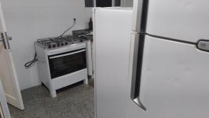 Apt montado 1 quadra da praia - 1 block from Copacabana Beach