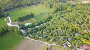 Campings Camping Le Douzou : photos des chambres