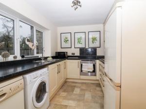 7 Scarah Bank Cottages