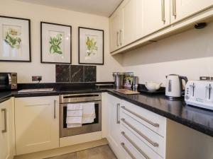 7 Scarah Bank Cottages