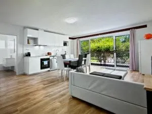 MARINE HOUSE 2 bedroom house - Нарума