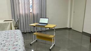 Apartamento RR Agradable y Moderno c 2 dormitorios y estacionamiento interno techado