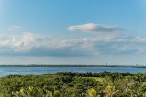 BeachAccess HotelZone 3705