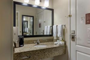 King Room  room in Best Western Plus Searcy Inn