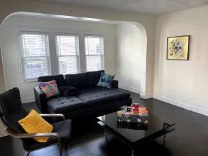Modern Three Bedroom Condo - Boston - Stoneham