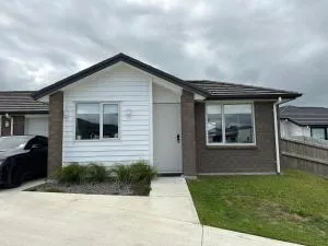 Cosy Self Contained 2 Bedroom Townhouse - Waiterimu