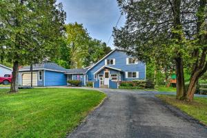 Waterfront Lake Huron Getaway Private Beach!